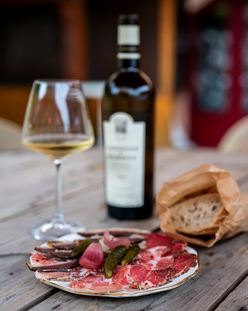 Vin et pain, l'apéritif au Refuge
